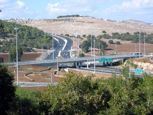 פרויקט תחבורתי הקמת גשר שער הירדן iSTERN מבית וקסמן גוברין - מחלף המוביל